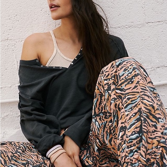 NWOT Winner layer by FP Movement from Free People in size Large - Picture 2 of 11